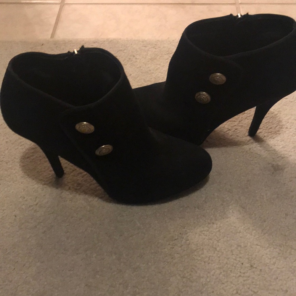 Guess black booties